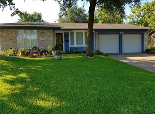 410 Clary Dr, Mesquite, TX 75149
