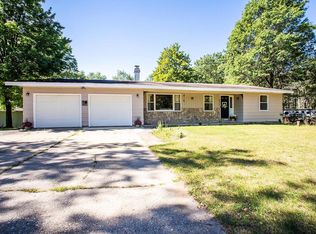 935 East Ct, Nekoosa, WI 54457