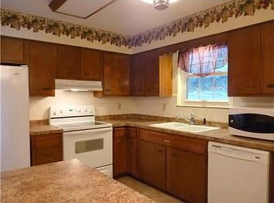 5th image of 2619 Larwood Dr