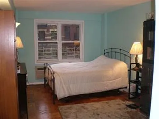 Sold by Douglas Elliman | media 27