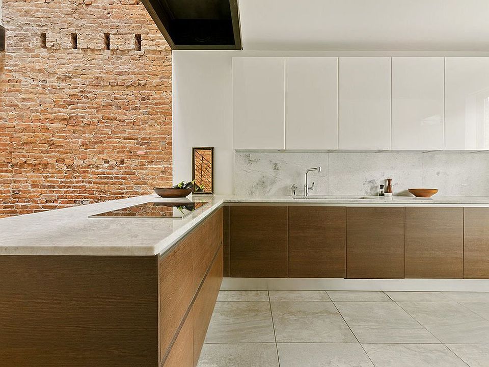 1st image of 105 2nd St #1