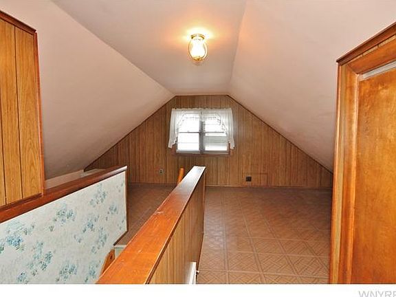 5th image of 1668 Parker Blvd