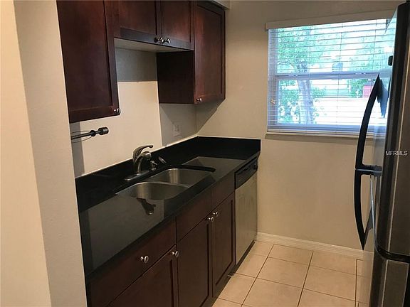 2nd image of 1147 S Pennsylvania Ave APT 9