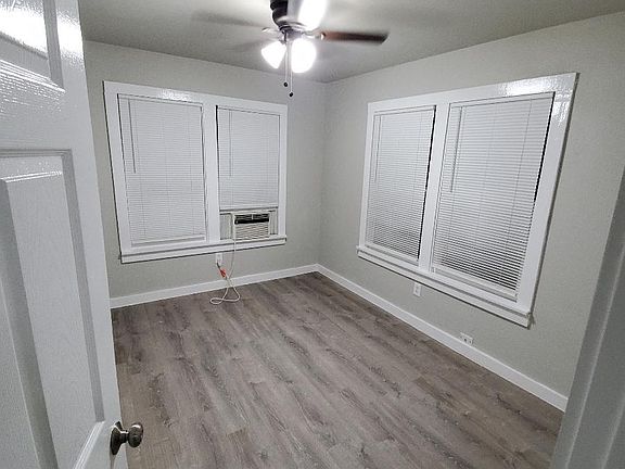 3rd image of 406 Houston St #A