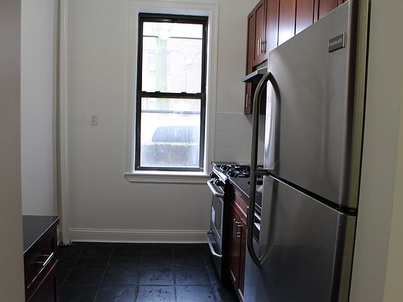 4th image of 3401 Parsons Blvd APT A2