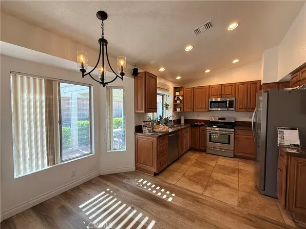 29675 Calle Edmundo, Sun City, CA 92586