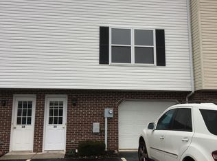 28 Pine Dr, Manchester, PA 17345