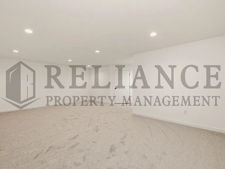 5259 N Pinecrest St — Photo 37