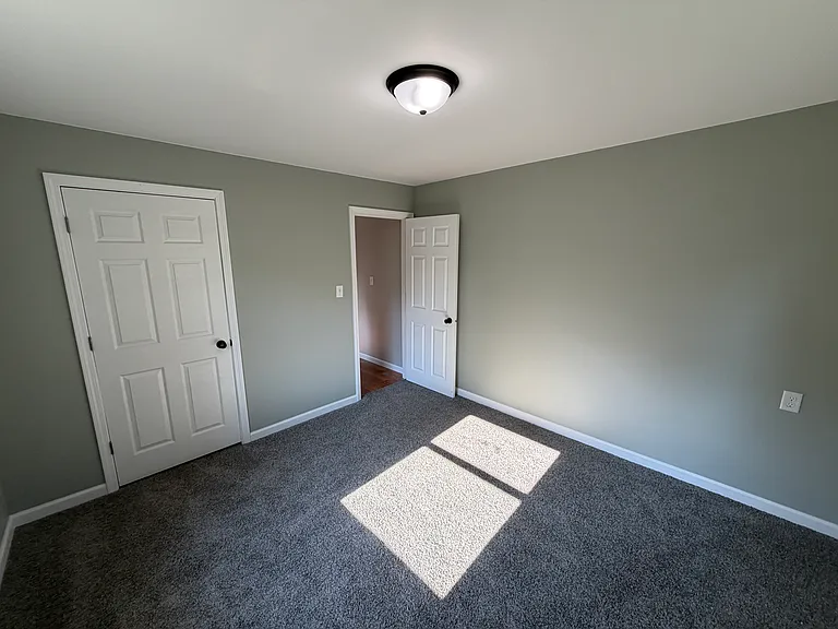 872 Clifford Lake Dr — Photo 10