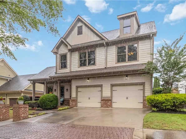 663 Warm Springs Ct, Loganville, GA 30052