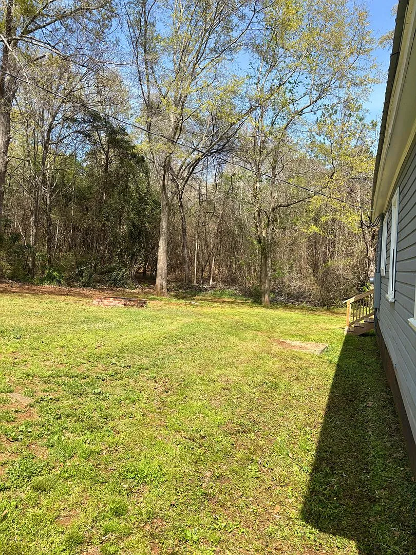 2BR/2BA Home with Large Yard & Deck Pet Friendly! — Photo 3