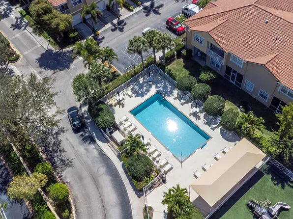 110 Lighthouse Circle #H, Tequesta, FL 33469