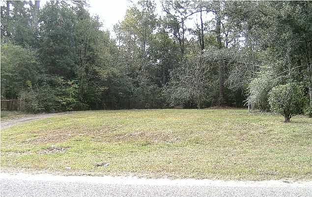 1st image of 2515 Greenlawn Dr
