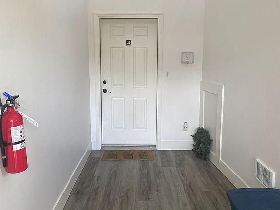 3rd image of 7552 Mtn Laurel Dr APT C4