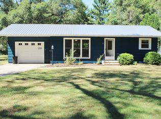 586 W River Rd, Muskegon, MI 49445