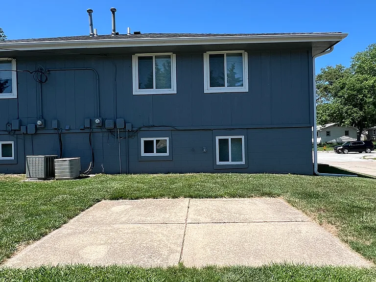 5051 & 5055 Marshall Dr — Photo 14