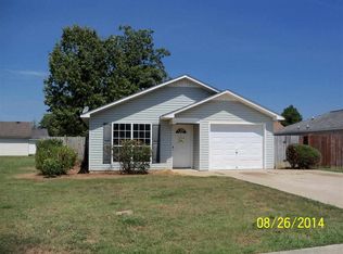 302 Autumnwood Ln, Rainbow City, AL 35906
