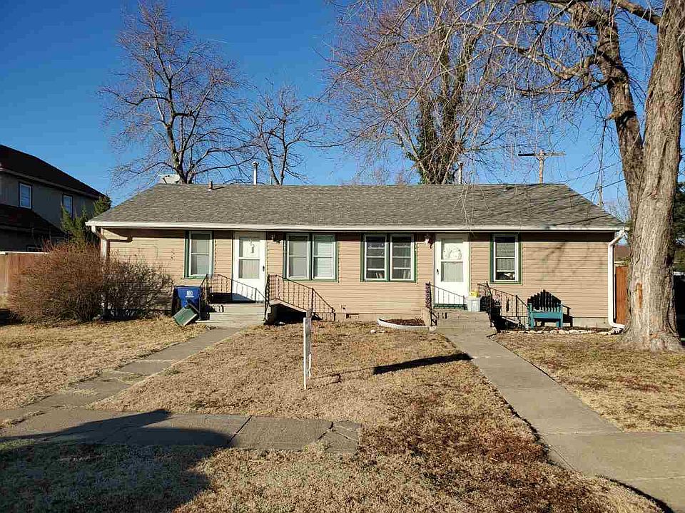 1st image of 318-320 W 6th St