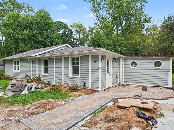 52776 Shellbark Ave, South Bend, IN 46628