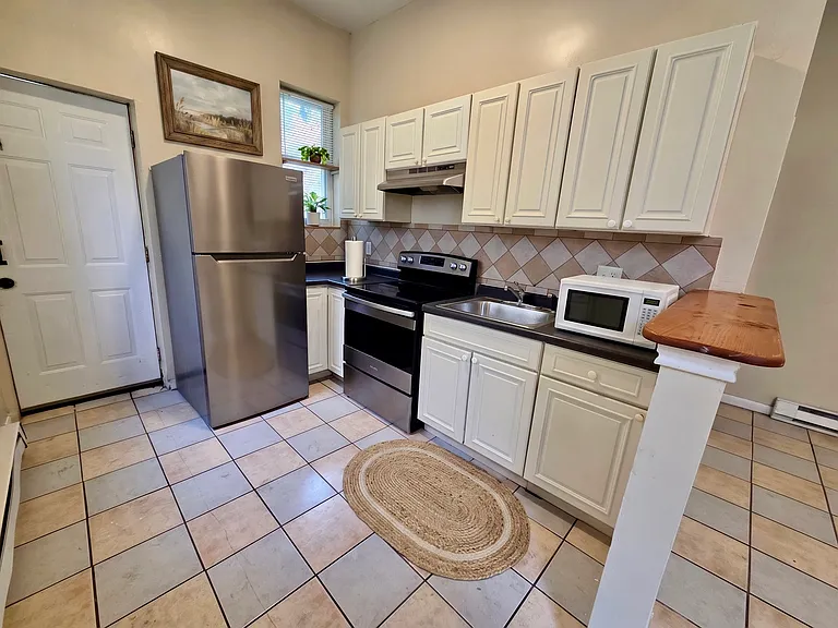 1323 W Butler St #1 — Photo 5