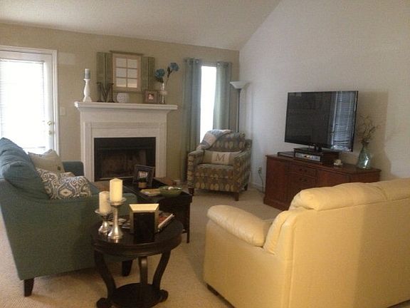 2nd image of 528 Palm Dr S
