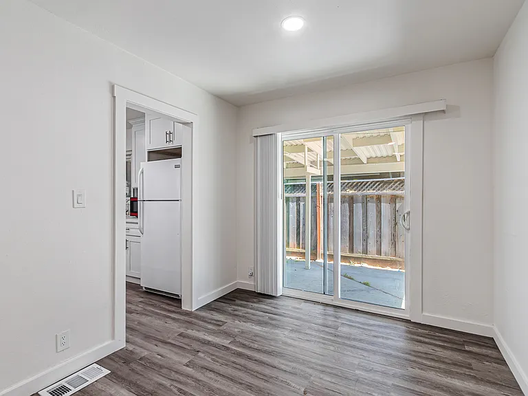 2158 San Rafael Ave — Photo 12