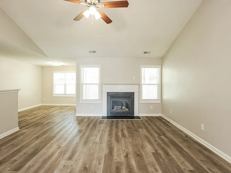 225 Comet Ct — Photo 5