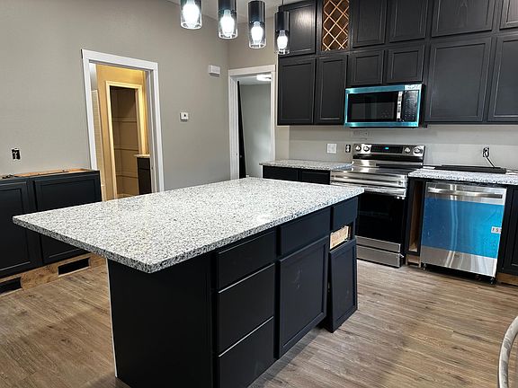4th image of 6218 Kearney Ave