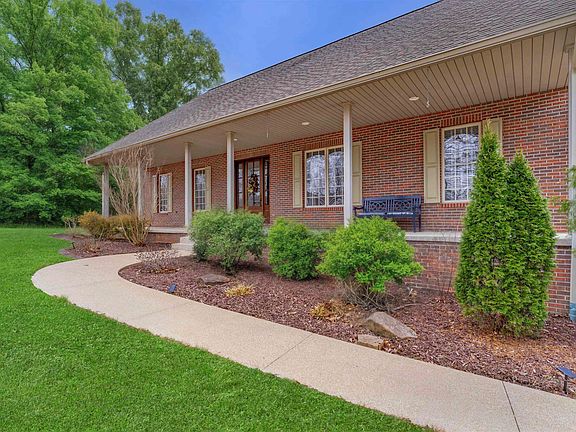 2nd image of 920 S Joy Ln