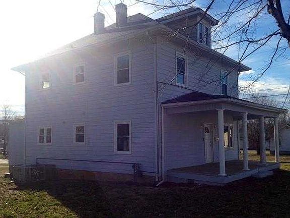 2nd image of 300 E Front St