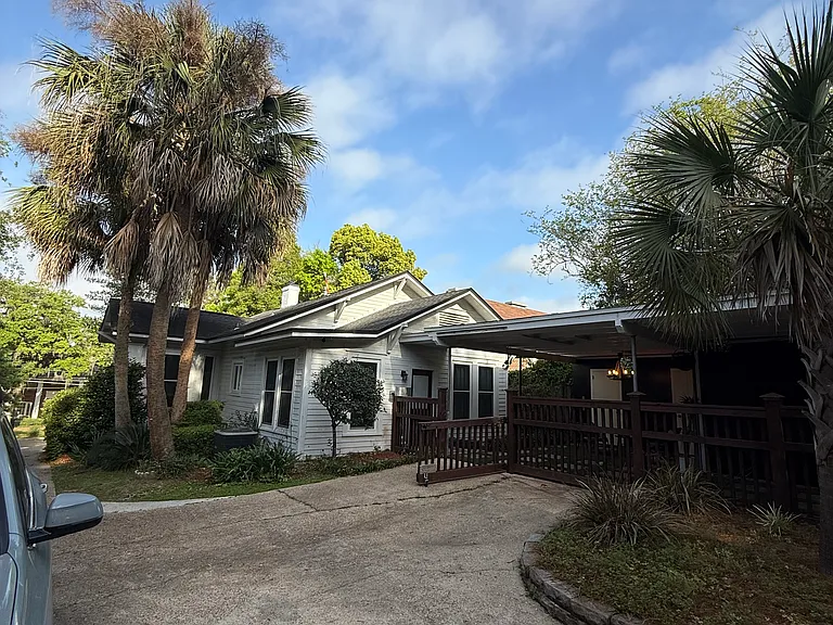 511 N Adams St — Photo 18