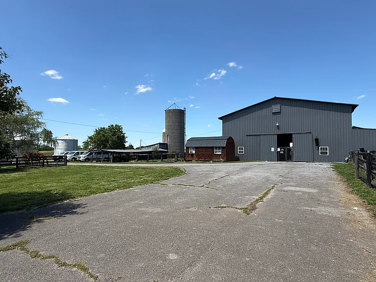 450 Waterworks Rd #A — Photo 19
