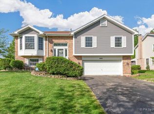 5493 Ridge Xing, Hanover Park, IL 60133