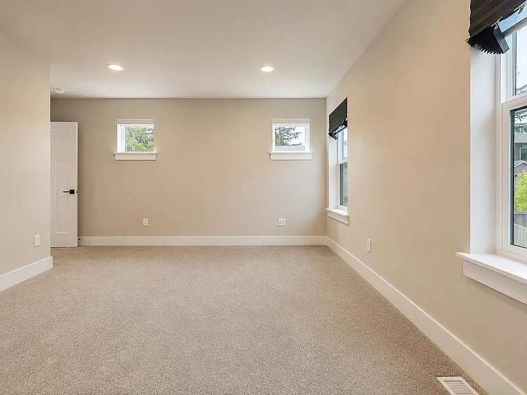 18532 Meridian Ave SE — Photo 18