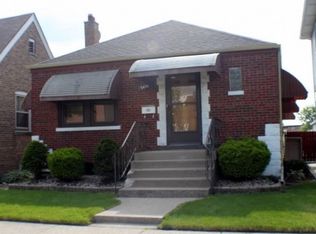 5470 S Menard Ave, Chicago, IL 60638