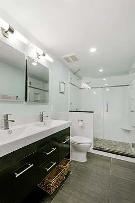 Sold by Compass | media 25