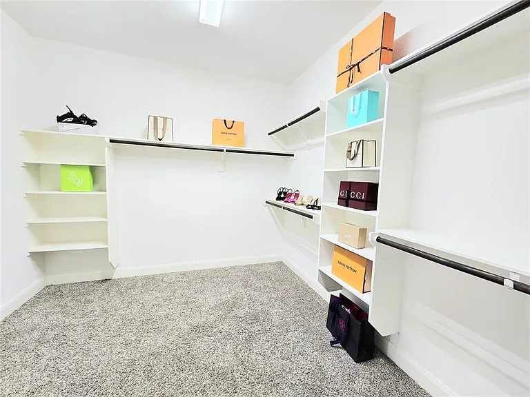 21914 Avalon Queen Dr — Photo 24