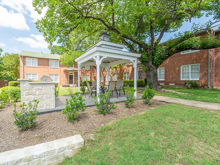 Urban Living in our Kessler Park Apartment Homes — Photo 19