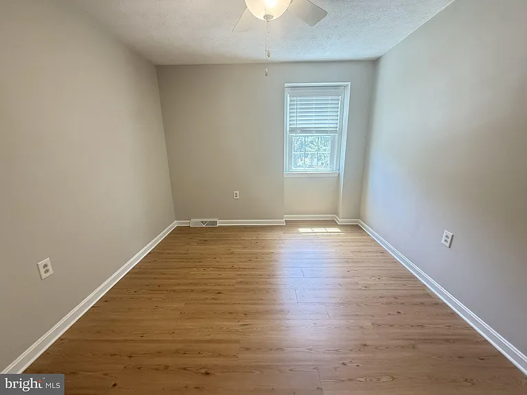 824 Appleseed Ct — Photo 19