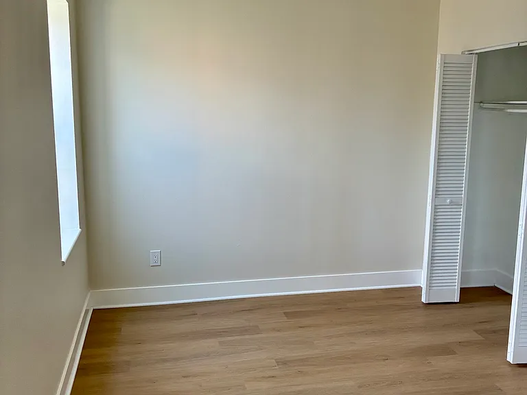 700 Franklin Ave #1 — Photo 9