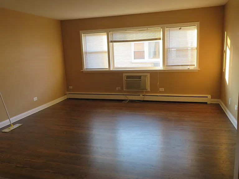 4421 Prescott Ave #10 — Photo 3