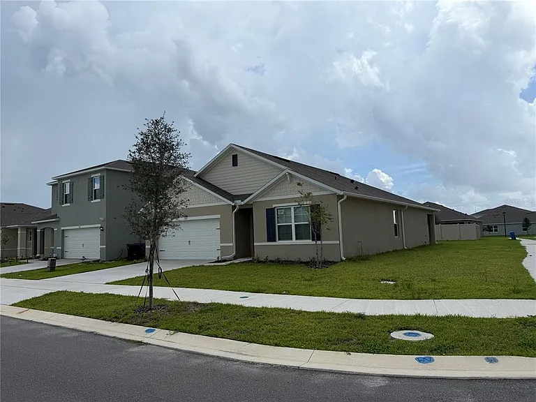 3307 Wynwood Forest Dr — Photo 3