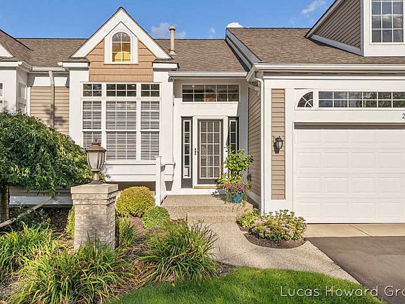 3rd image of 2572 Forest Bluff Dr SE #13