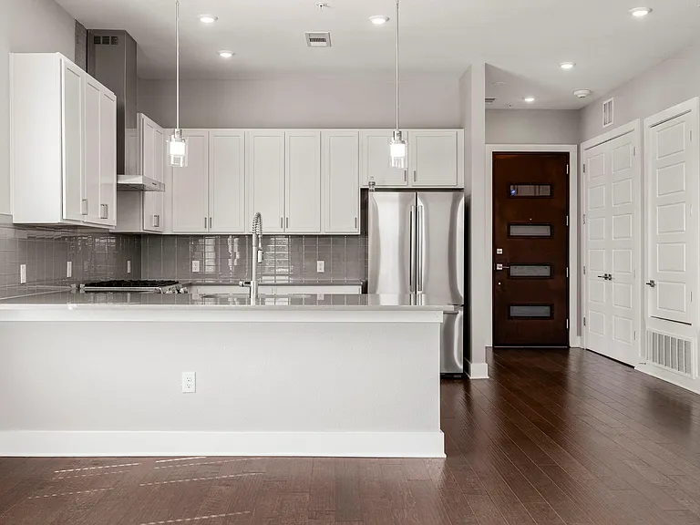 4501 Jackson Ave #5205 — Photo 8