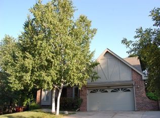 909 Edgewood Blvd, Papillion, NE 68046