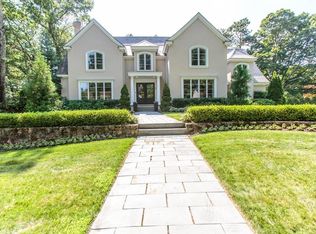 4 Woodcliff Rd, Wellesley, MA 02481