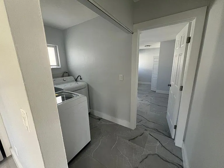 WASHER/ DRYER -1
