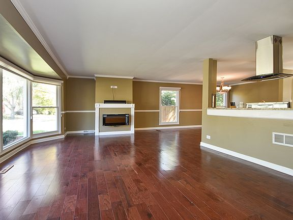 2nd image of 2909 Chayes Park Dr