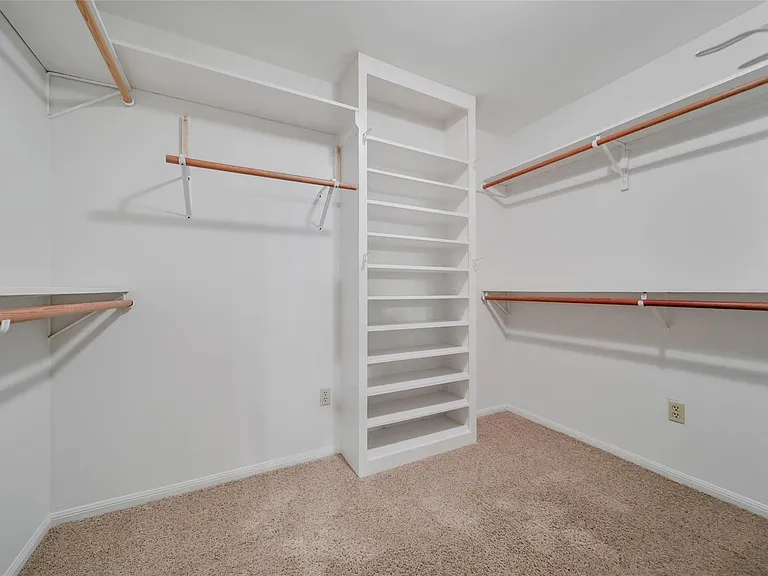 1067 Lehman St — Photo 18