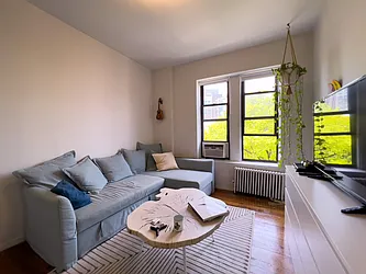 Rented by Denise Rosenblum, LREB